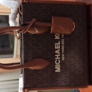 Michael kors purse